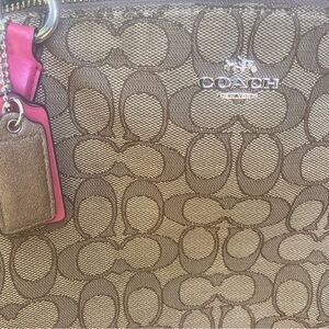 Authentic Coach Signature Kelsey bag